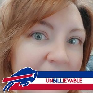 Meet your Posher, Adrienne